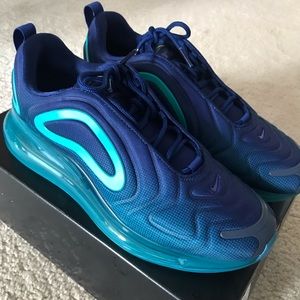Men’s Air Max 720 size 9
